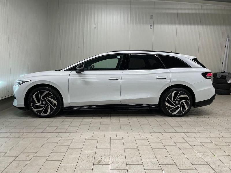 Gebraucht VW ID.7 Pro 210 kW (286 PS) 2025 Gletscherweiß metallic (metallic) Kombi