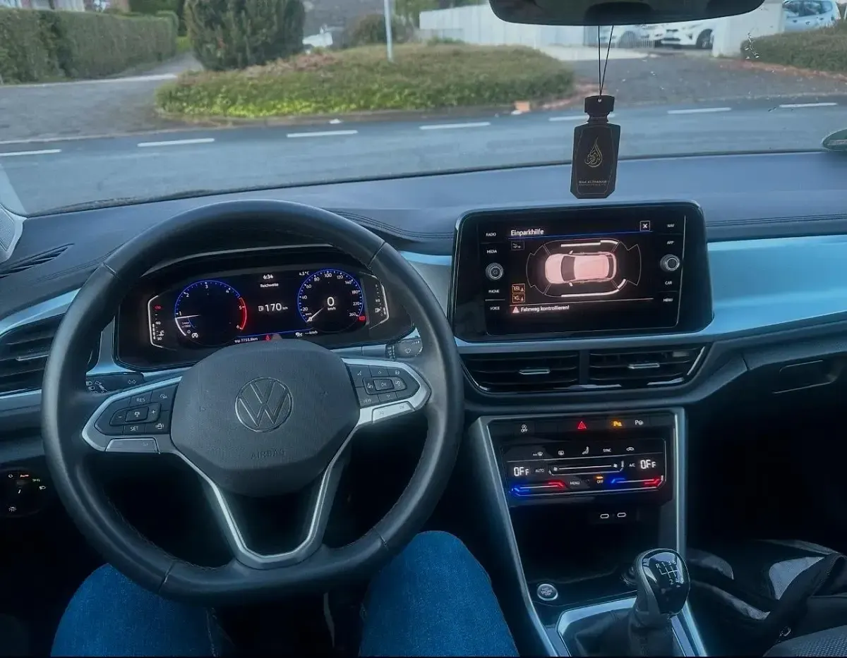 Usata VW T-Roc Life 115 CV (84 kW) 2022 Nero SUV