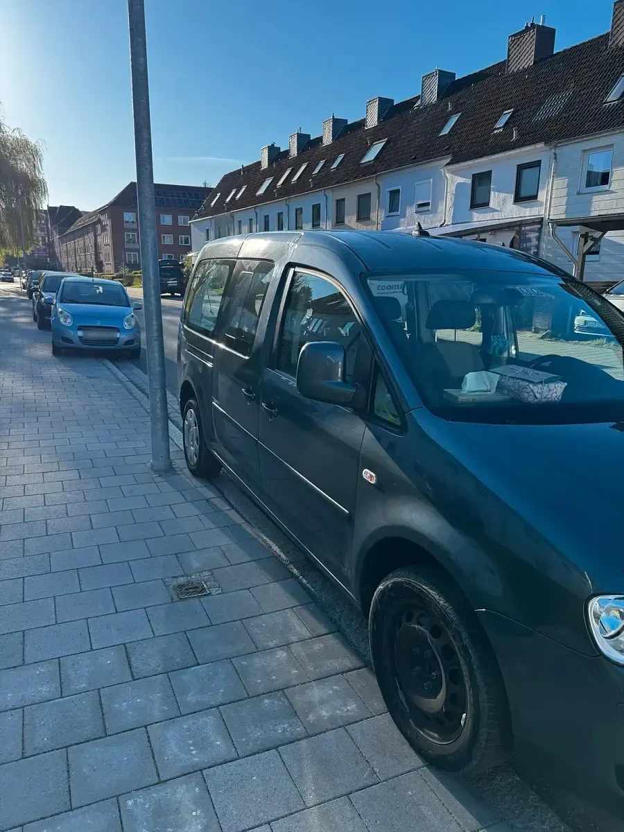 Gebraucht VW Caddy Maxi 102 PS (75 kW) 2010 Grau Van / Kleinbus