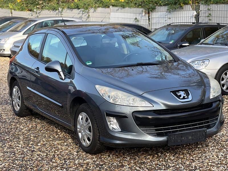 Grau Gebraucht 2008 Peugeot 308 Tendance Kleinwagen | 2.200 € (Fairer Preis) - Bild 1/4