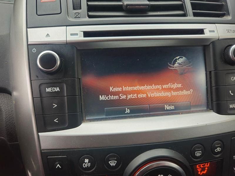 Gebraucht Toyota Verso 111 PS (81 kW) 2015 Grau Van / Kleinbus