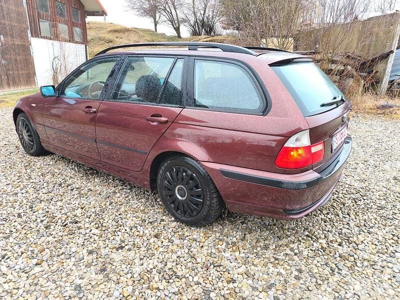 Gebraucht BMW 318 143 PS (105 kW) 2003 Rot Kombi