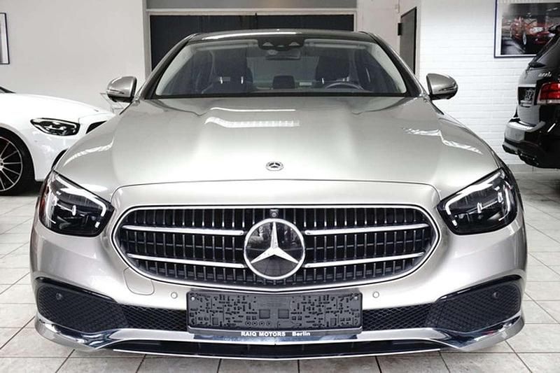 Gebraucht Mercedes E400 330 PS (242 kW) 2022 Silber Limousine