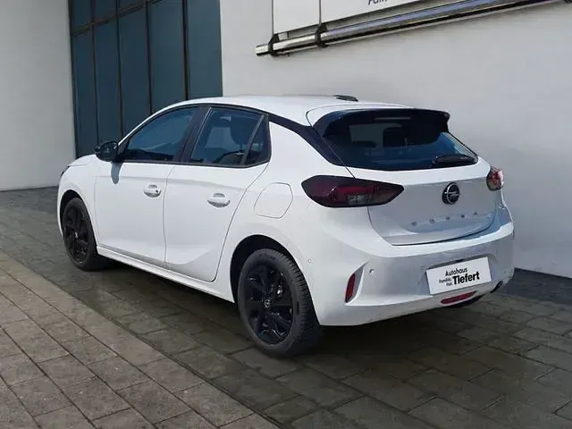 Gebraucht Opel Corsa 101 PS (74 kW) 2024 Unbekannt Kleinwagen