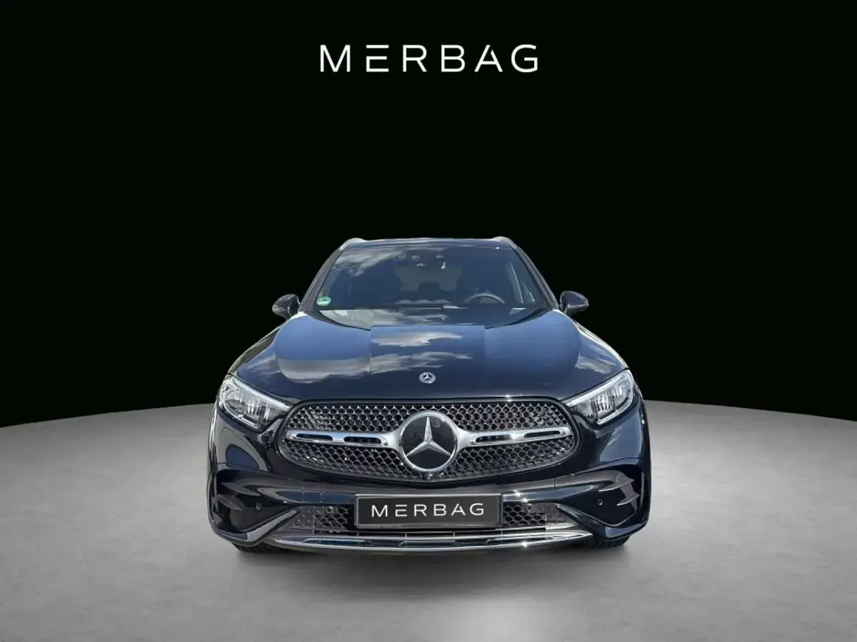 Gebraucht Mercedes GLC300 AMG 204 PS (150 kW) 2026 Schwarz SUV