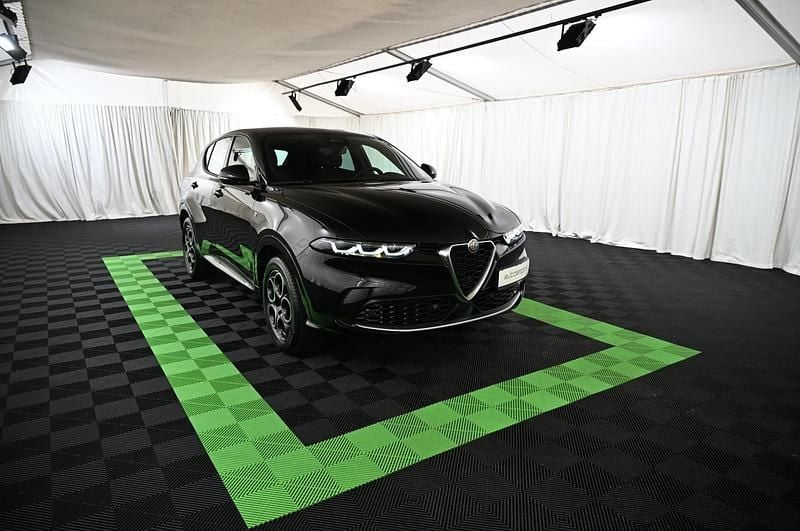 Gebraucht Alfa Romeo Tonale Ti 206 PS (151 kW) 2024 Schwarz SUV