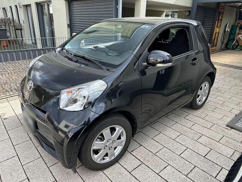 Gebraucht Toyota iQ 68 PS (50 kW) 2009 Schwarz Kleinwagen