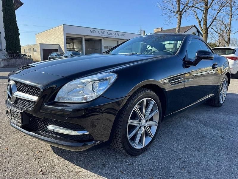 Gebraucht Mercedes SLK200 184 PS (135 kW) 2014 Schwarz Cabrio