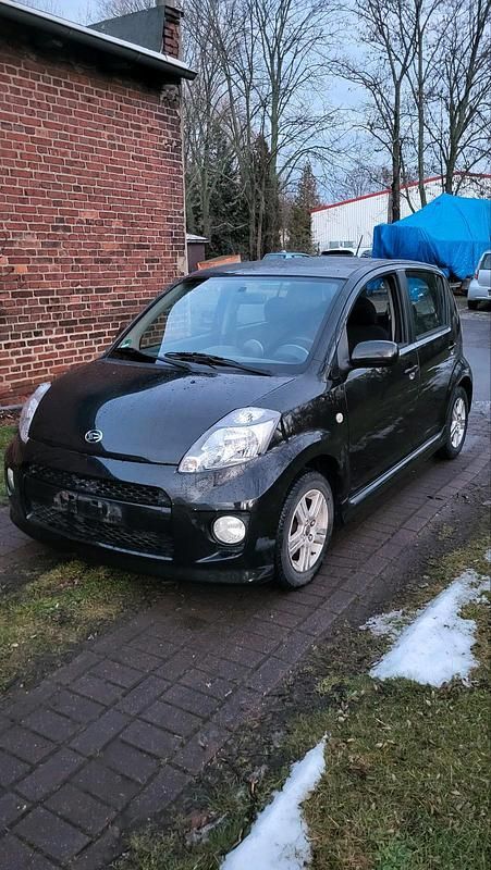 Gebraucht Daihatsu Sirion 87 PS (63 kW) 2005 Schwarz Kleinwagen