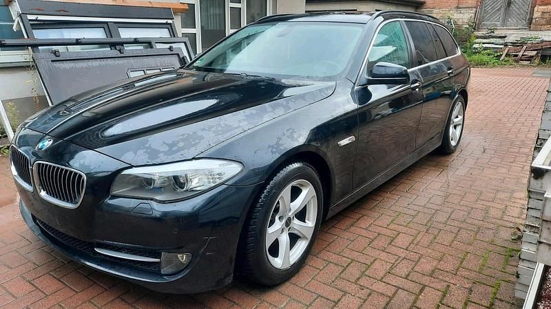 Schwarz Gebraucht 2010 BMW 520 Kombi | 4.400 € (Superpreis) - Bild 1/4