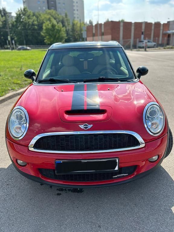 Rot Gebraucht 2009 Mini John Cooper Works Clubman Kombi | 7.900 € (Teuer) - Bild 1/4