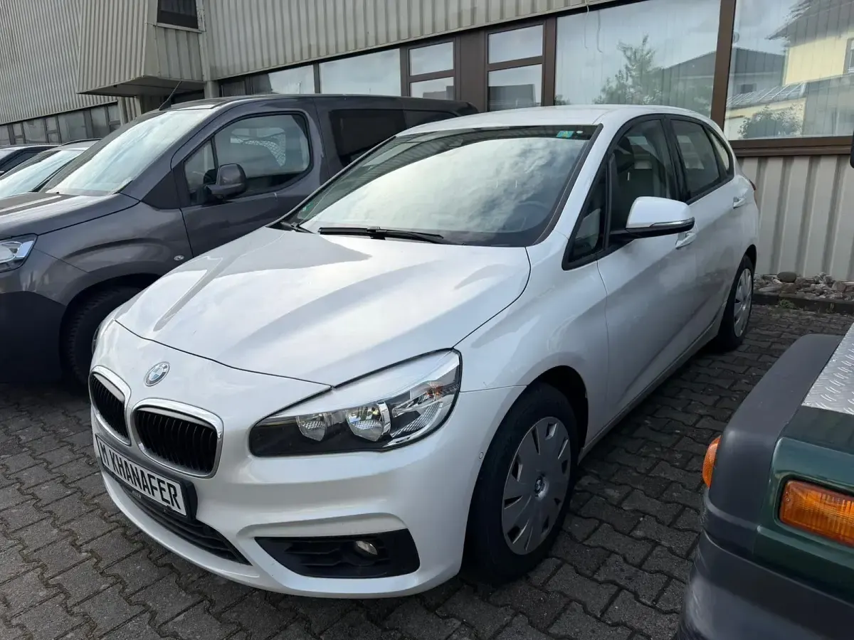 Gebraucht BMW 218 Advantage 136 PS (100 kW) 2016 Weiß Kombi