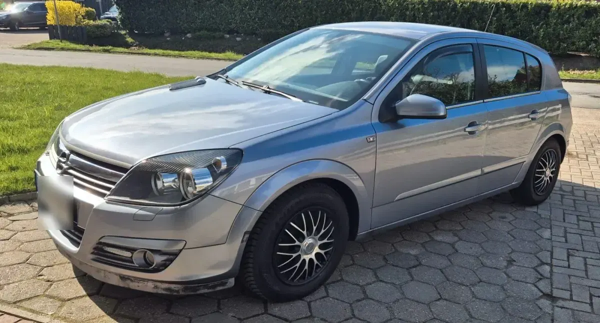 Gebraucht Opel Astra Sport 125 PS (91 kW) 2004 Silber Limousine