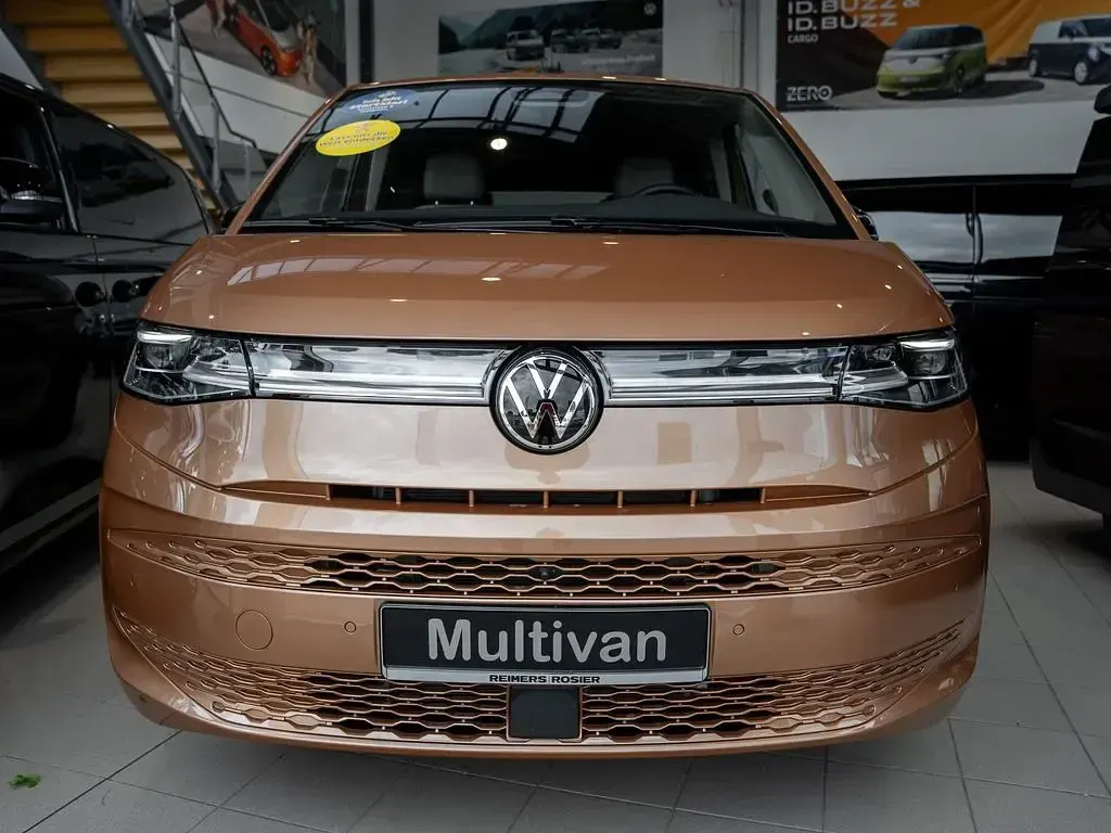 Neu VW Multivan Style 204 PS (150 kW) 2026 Copper bronze metallic Van / Kleinbus