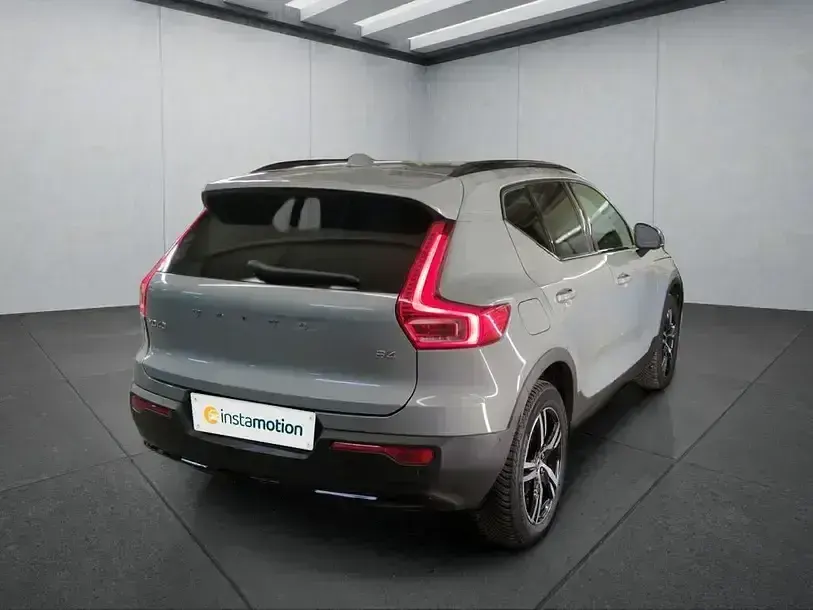Gebraucht Volvo XC40 Plus 197 PS (144 kW) 2024 Grau SUV