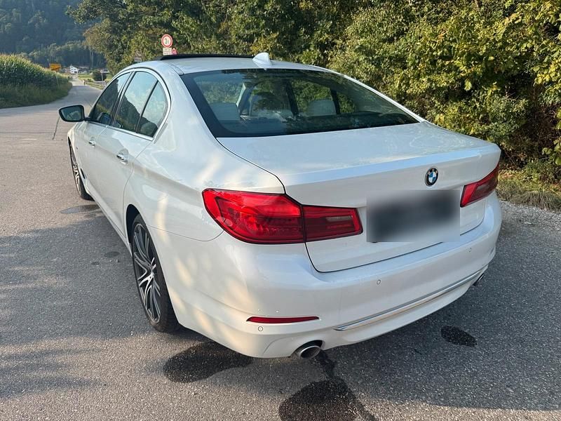 Gebraucht BMW 530 Luxury Line 265 PS (194 kW) 2018 Weiß Limousine