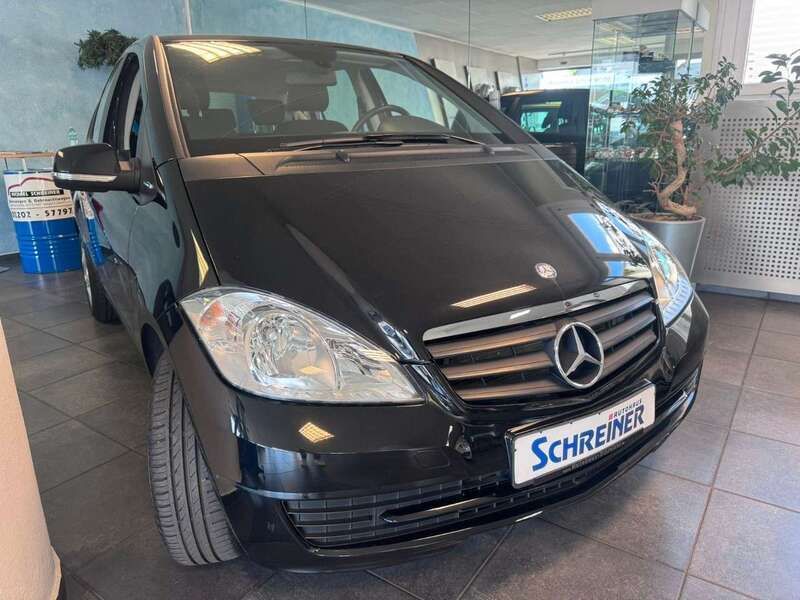 Gebraucht Mercedes A160 95 PS (69 kW) 2011 Schwarz Kleinwagen