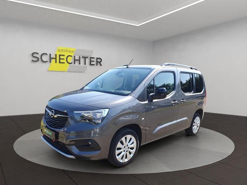 Vulkan grau metallic Gebraucht 2023 Opel Combo Life Ultimate Van / Kleinbus | 29.990 € (Etwas zu teuer) - Bild 1/1