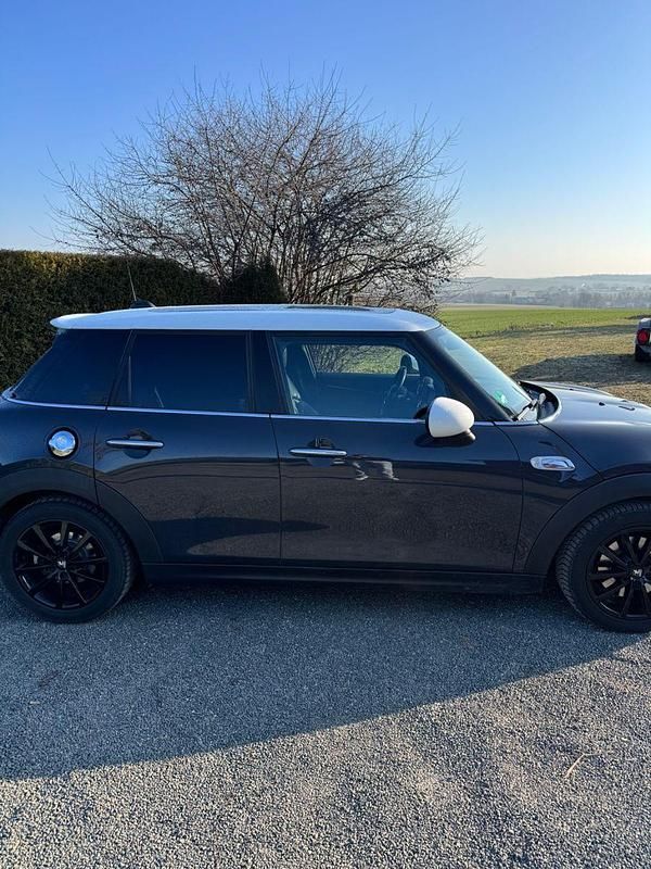 Usado Mini Metropolitan 170 HP (125 kW) 2015 Cinzento Citadino