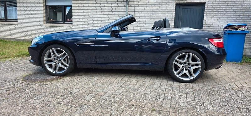 Blau Gebraucht 2014 Mercedes SLK200 Cabrio | 15.990 € (Guter Preis) - Bild 1/4