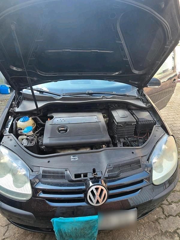 Gebraucht VW Golf V 2004 Schwarz Kleinwagen