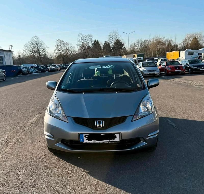 Silber Gebraucht 2008 Honda Jazz Kleinwagen | 4.299 € (Etwas zu teuer) - Bild 1/4
