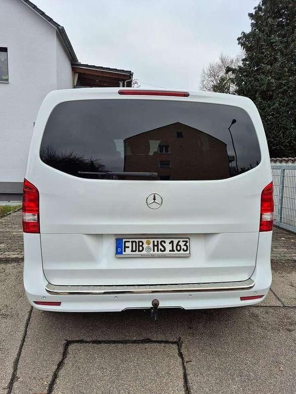 Gebraucht Mercedes V250 Edition 190 PS (139 kW) 2023 Weiß Van / Kleinbus