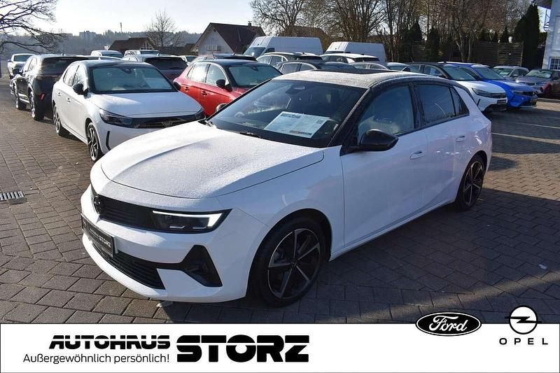 Lack weiss banquise/typ aussen Gebraucht 2024 Opel Astra Limousine | 25.900 € (Etwas zu teuer) - Bild 1/4