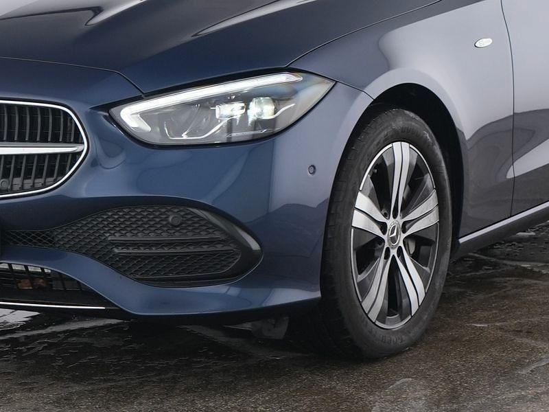 Gebraucht Mercedes C300e Avantgarde 197 PS (144 kW) 2025 Blau Limousine