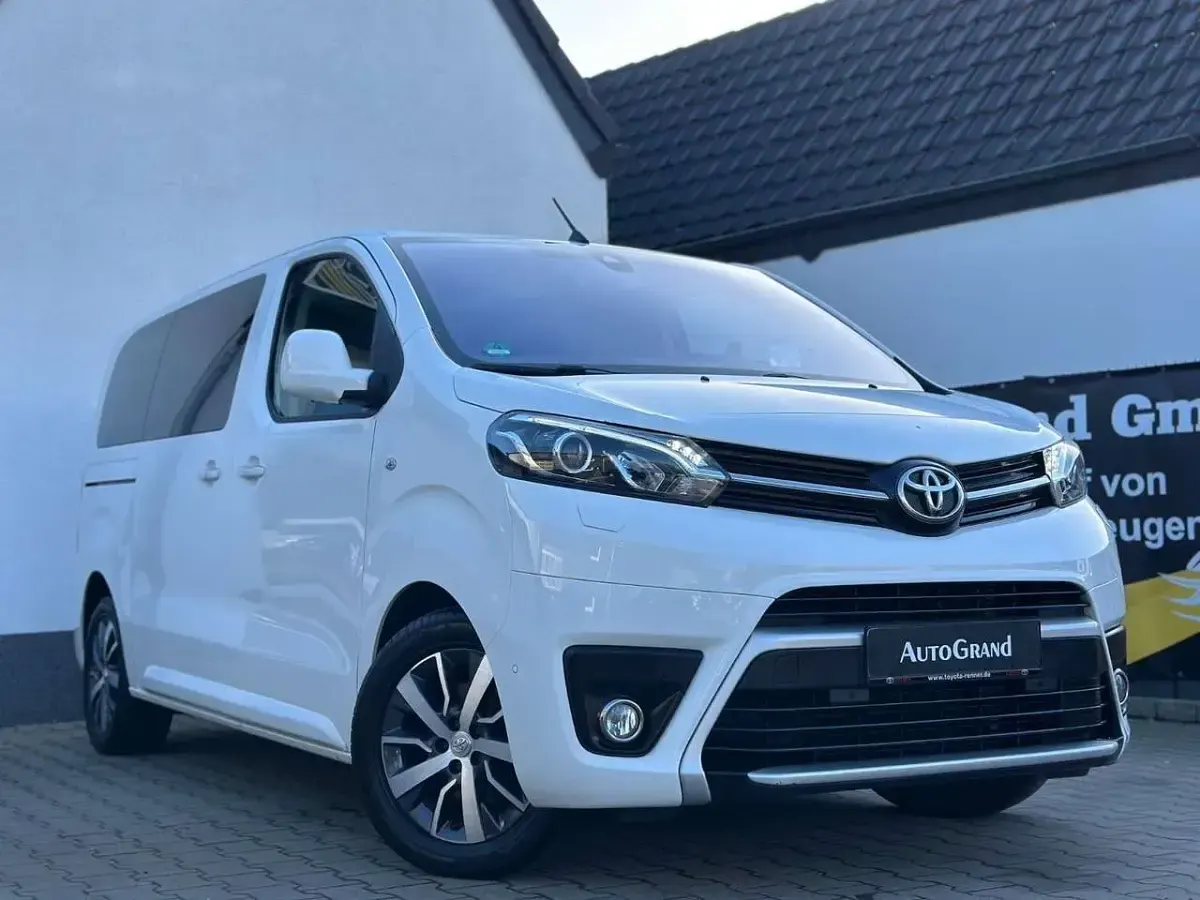 Usata Toyota Proace Verso Executive 150 CV (110 kW) 2019 Bianco Station wagon