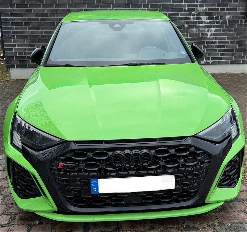 Gebraucht Audi RS3 Sport 400 PS (294 kW) 2023 Grün Limousine