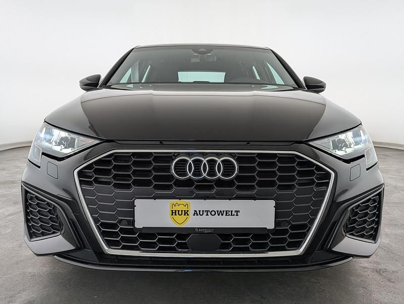 Second-hand Audi A3 S-Line 116 CP (85 kW) 2022 Negru Berlinǎ