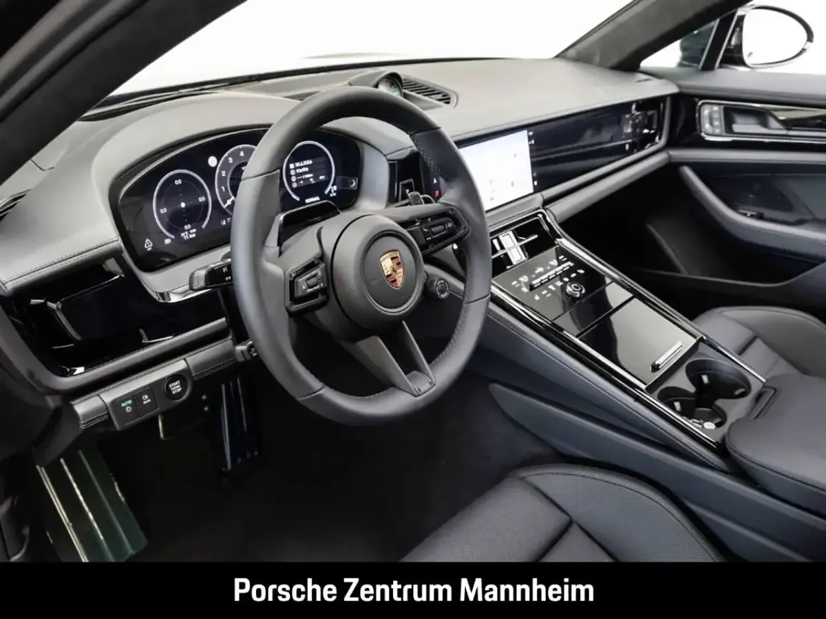Neu Porsche Panamera GTS 500 PS (367 kW) 2026 Tiefschwarzmetallic Kleinwagen