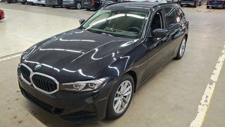 Schwarz Gebraucht 2023 BMW 320 Shadowline Limousine | 23.899 € (Superpreis) - Bild 1/4