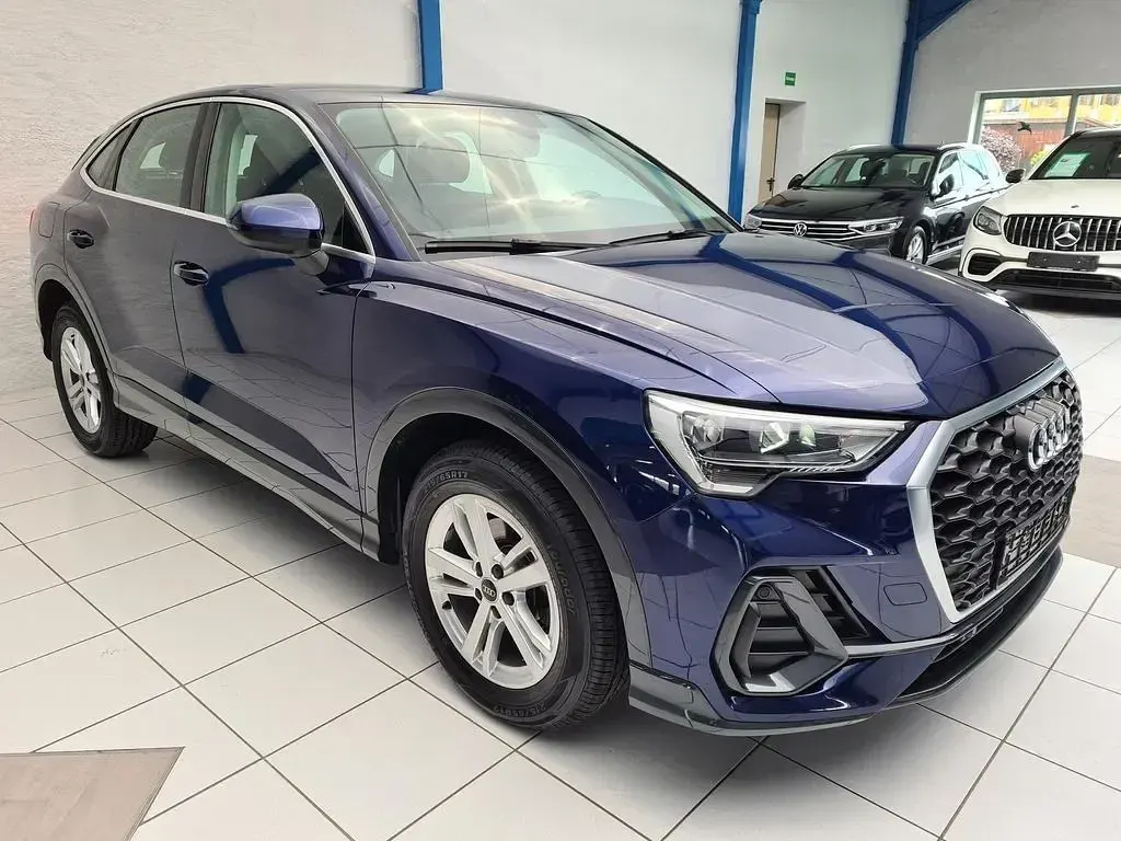 Usado Audi Q3 Sportback Basis 150 CV (110 kW) 2022 Azul SUV