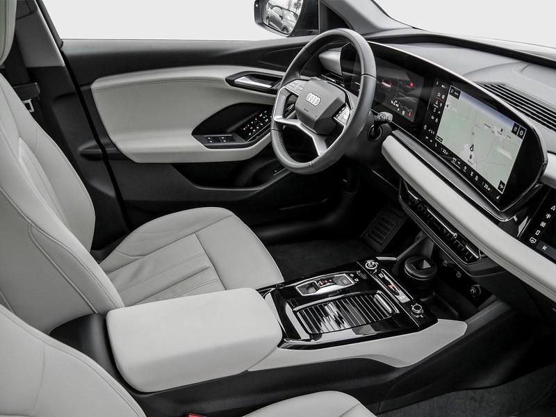 Gebraucht Audi Q6 e-tron 284 kW (387 PS) 2025 Mythosschwarz metallic SUV