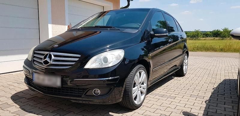 Schwarz Gebraucht 2007 Mercedes B150 Van / Kleinbus | 3.999 € (Fairer Preis) - Bild 1/4