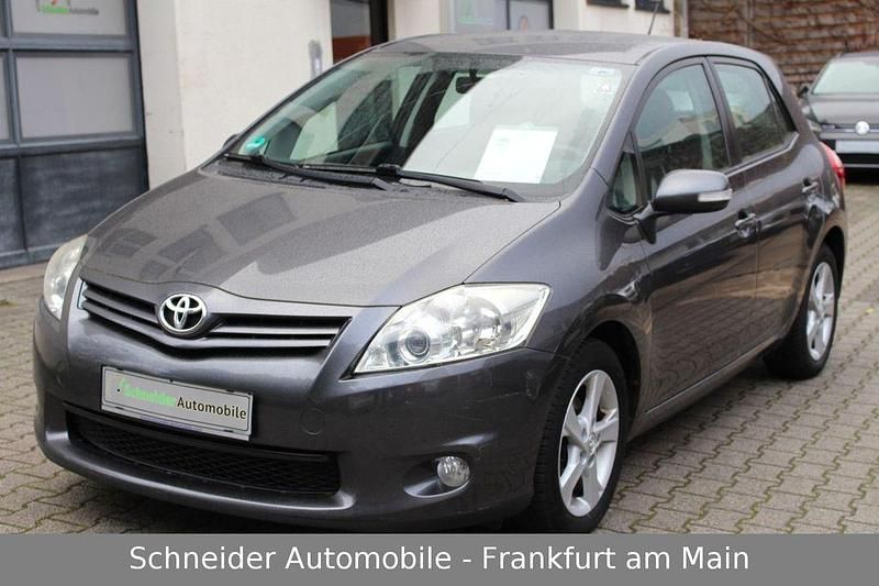 Grau Gebraucht 2012 Toyota Auris Limousine | 4.600 € (Fairer Preis) - Bild 1/4