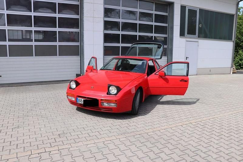 Rot Gebraucht 1989 Porsche 944 Turbo Coupé | 31.999 € - Bild 1/4
