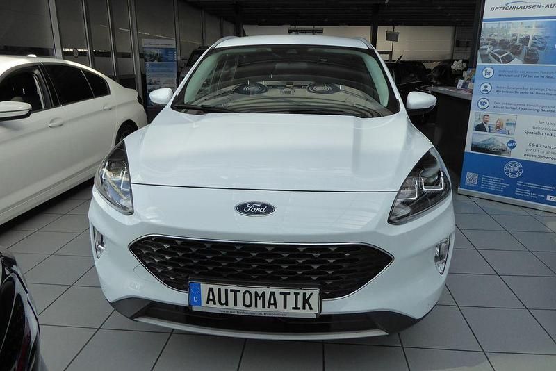 Gebraucht Ford Kuga 152 PS (111 kW) 2022 Weiß SUV