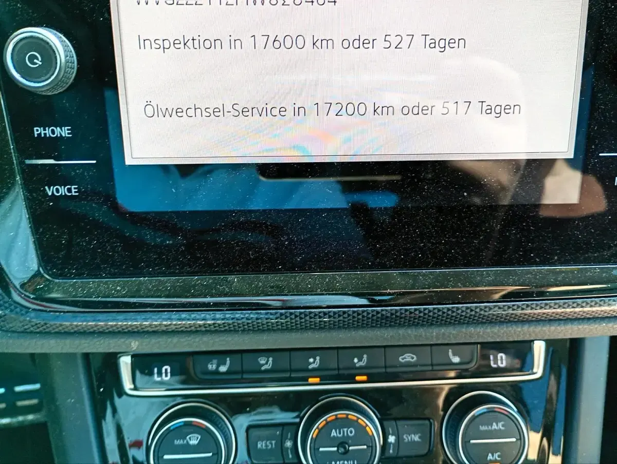 Gebraucht VW Touran 150 PS (110 kW) 2021 Silber Van / Kleinbus