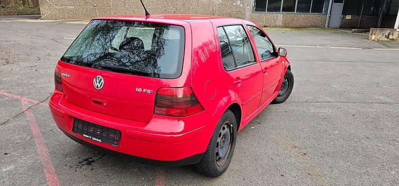 Gebraucht VW Golf 110 PS (80 kW) 2002 Rot Limousine