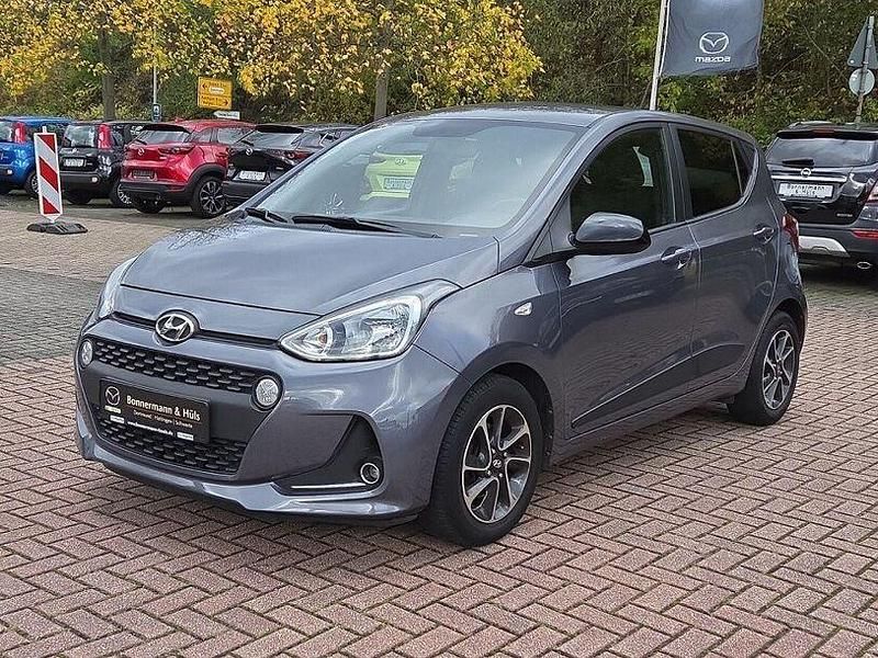 Grau Gebraucht 2018 Hyundai i10 Passion Kleinwagen | 8.490 € (Fairer Preis) - Bild 1/4