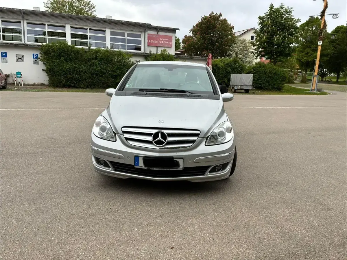 Gebraucht Mercedes B170 116 PS (85 kW) 2006 Silber Van / Kleinbus