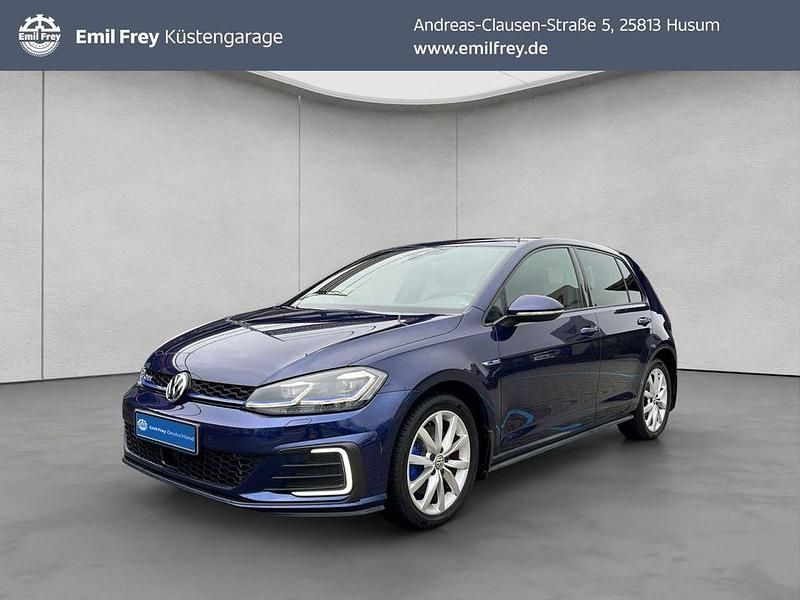Blau Gebraucht 2018 VW Golf VII GTE Limousine | 17.980 € (Fairer Preis) - Bild 1/4
