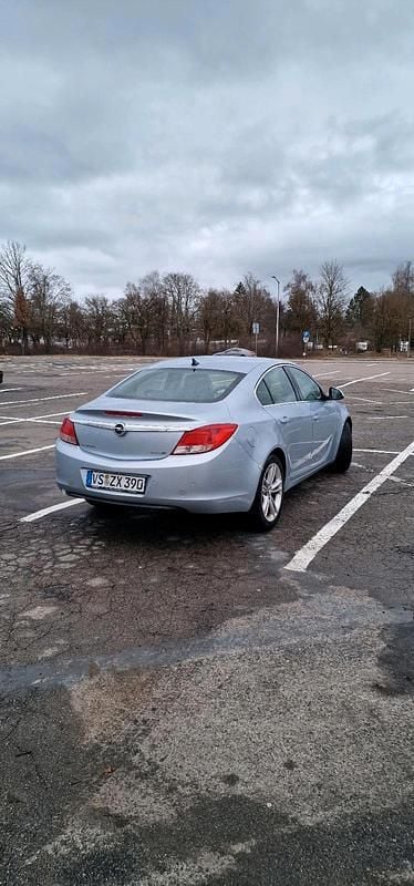 Gebraucht Opel Insignia 163 PS (119 kW) 2013 Blau Limousine