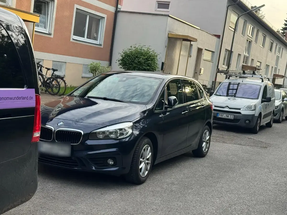 Gebraucht BMW 218 Active Tourer Advantage 150 PS (110 kW) 2016 Blau Van / Kleinbus