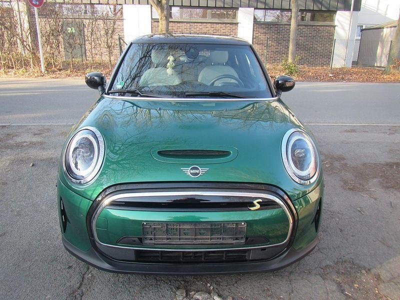 Gebraucht Mini Cooper SE 135 kW (184 PS) 2022 Grün Kleinwagen