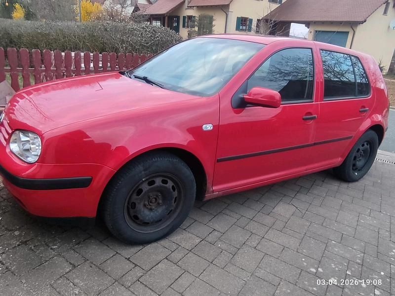Gebraucht VW Golf IV 75 PS (55 kW) 2002 Rot Kleinwagen