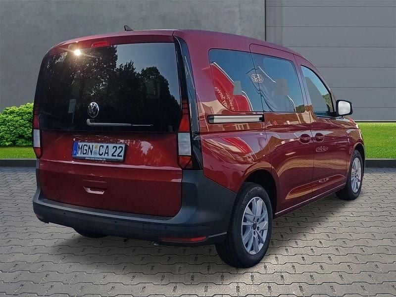 Gebraucht VW Caddy Basis 102 PS (75 kW) 2024 Fortanarot metallic Van / Kleinbus
